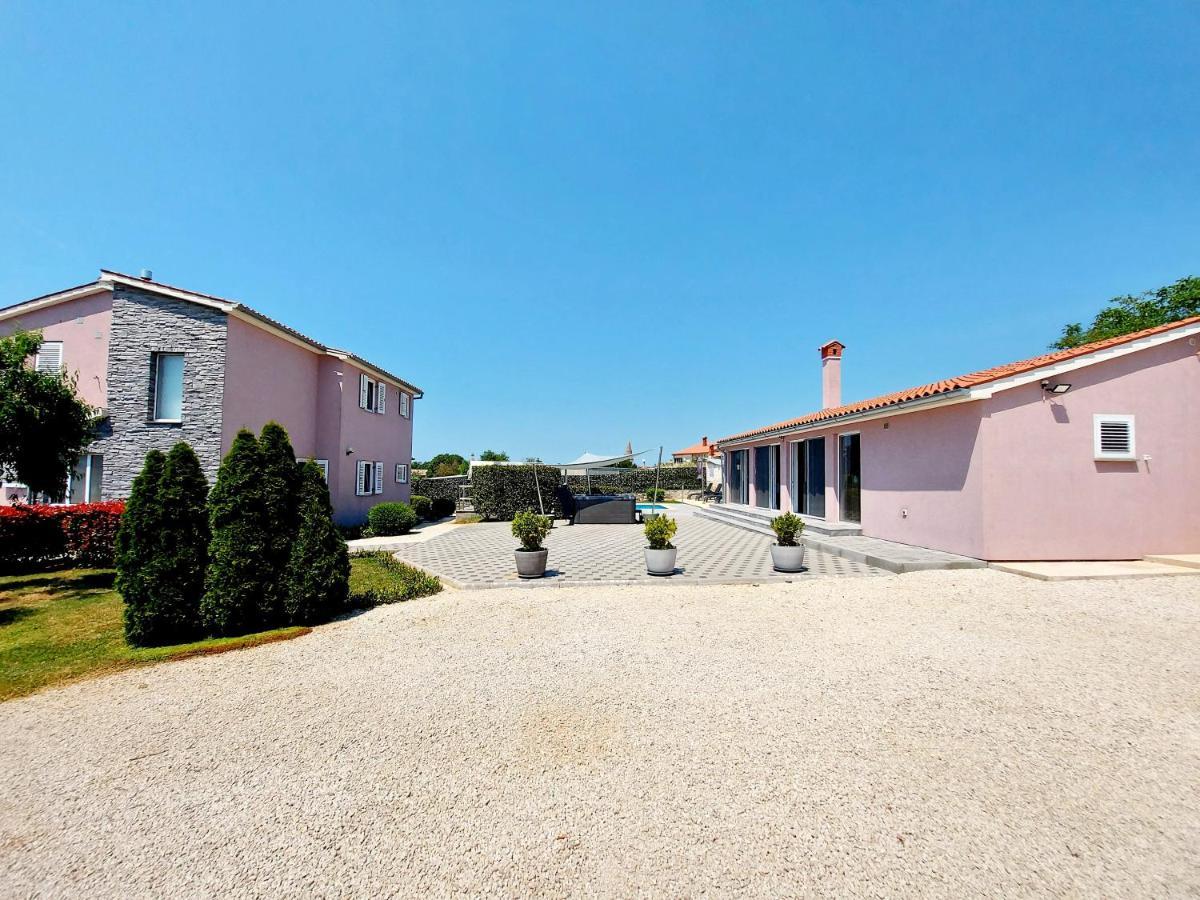 Villa Mattea Galižana Eksteriør bilde