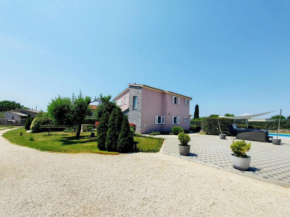 Villa Mattea Galižana Eksteriør bilde